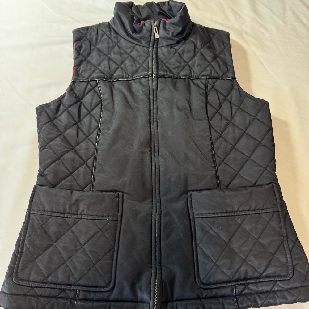 Women’s Quilted Black Vest - Plaid lining (0030)